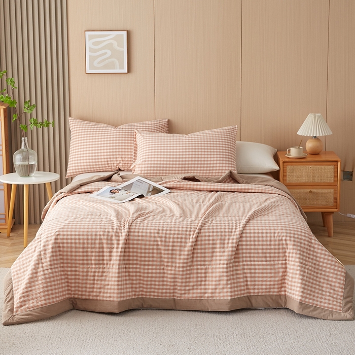 91家纺网 家纺一手货源 找家纺 猎鹿人家纺 2024新款水洗棉棉花夏被 粉小格