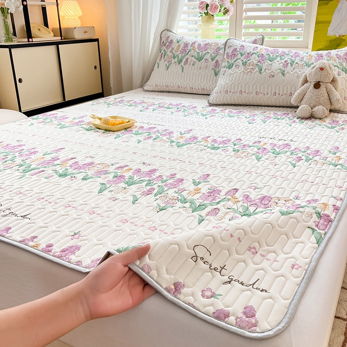 91家纺网 家纺一手货源 找家纺 慕澄家纺 2024新款小版印花0.5乳胶凉席系列 紫色浪漫