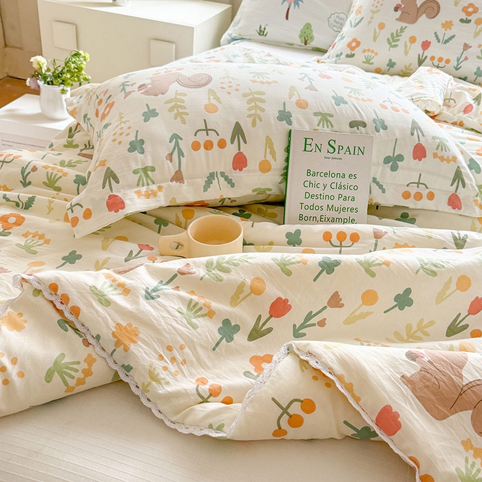 91家纺网 家纺一手货源 找家纺 创优家纺  2025新款A类皱皱纱小花边夏被 松鼠花园