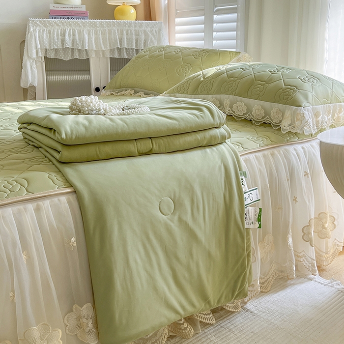 91家纺网 家纺一手货源 找家纺 网红馆 2025新款凉感丝乳胶凉席夏被四件套床裙款 豆蔻绿