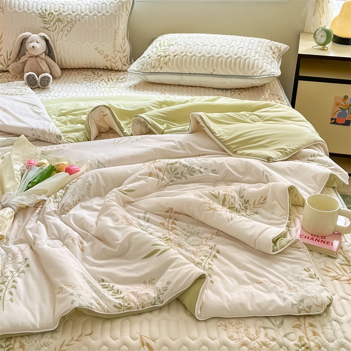 91家纺网 家纺一手货源 找家纺 古吉梦 2024新款冰激凌凉感丝夏被-小清新 凉感丝夏被-绿茵+莴苣