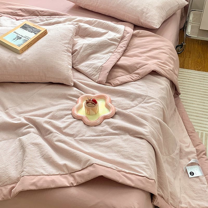 91家纺网 家纺一手货源 找家纺 水洗的故事2025新款A类色织水洗棉丝夏被四件套系列 密条粉