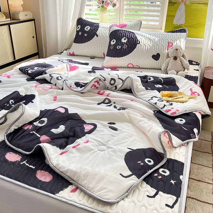 91家纺网 家纺一手货源 找家纺 慕澄家纺 2024新款小版印花0.5乳胶凉席夏被四件套 小煤球