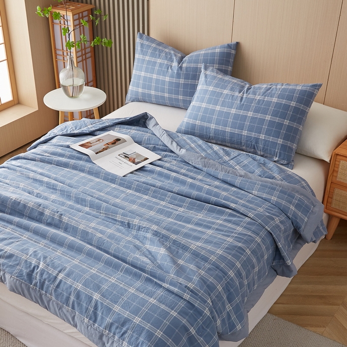 91家纺网 家纺一手货源 找家纺 猎鹿人家纺 2024新款水洗棉棉花夏被 乔南-蓝