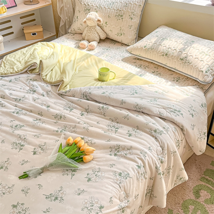 91家纺网 家纺一手货源 找家纺 古吉梦 2024新款冰激凌凉感丝夏被-小清新 凉感丝夏被-春意+莴苣