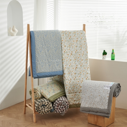 91家纺网 家纺一手货源 找家纺 （总）巴宝路 2025新款小扇引微凉新国风夏被