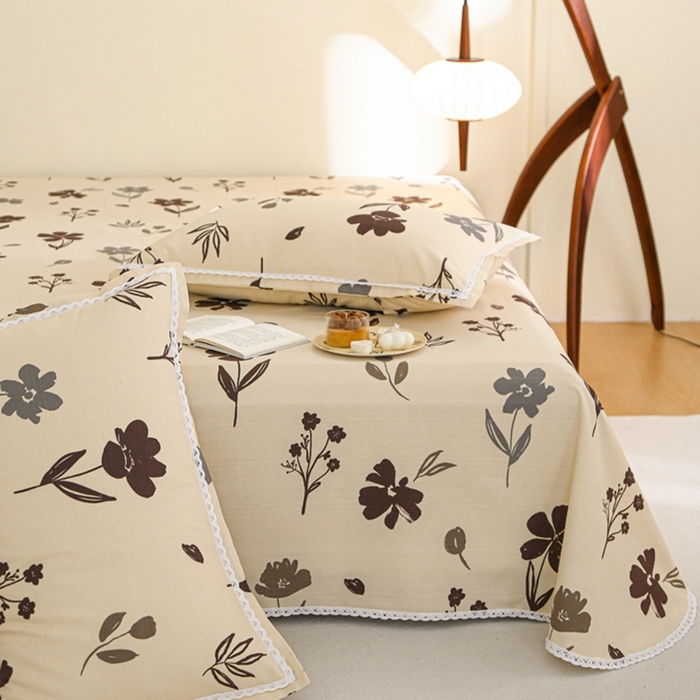 91家纺网 家纺一手货源 找家纺 萌宝老粗布毛绒玩具 2025新款原棉老粗布印花床单系列细纱帆布软凉席三枚段条花边款 黑加仑