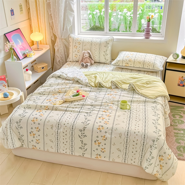 91家纺网 家纺一手货源 找家纺 古吉梦 2024新款冰激凌凉感丝夏被-小清新 凉感丝夏被-碧城春泥+莴苣