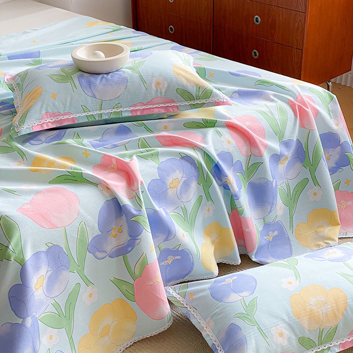 91家纺网 家纺一手货源 找家纺 萌宝老粗布毛绒玩具 2025新款原棉老粗布印花床单系列细纱帆布软凉席三枚段条花边款 蓝色花海