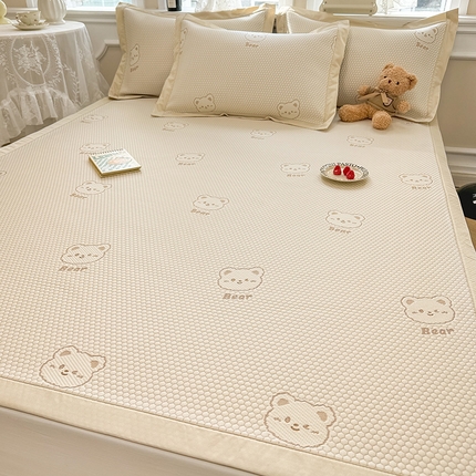 91家纺网 家纺一手货源 找家纺 全季家居 2024新款5A速冷PE小动物系列凉豆豆席 小熊-卡其-床席款