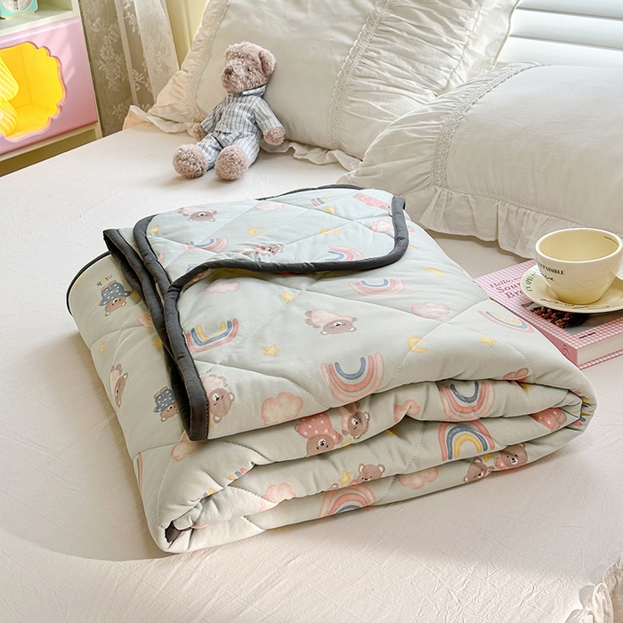 91家纺网 家纺一手货源 找家纺 琪格格纺织 2024新款A类卡通印花清新大豆针织夏被 200*230cm-夏被 针织被-郁金香兔