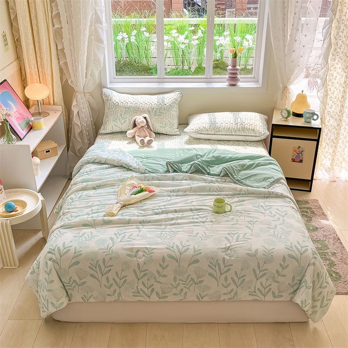 91家纺网 家纺一手货源 找家纺 古吉梦 2024新款冰激凌凉感丝夏被-小清新 凉感丝夏被-绿风玲+浅绿