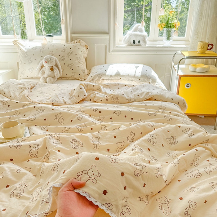 91家纺网 家纺一手货源 找家纺 创优家纺  2025新款A类皱皱纱小花边夏被 小熊院长