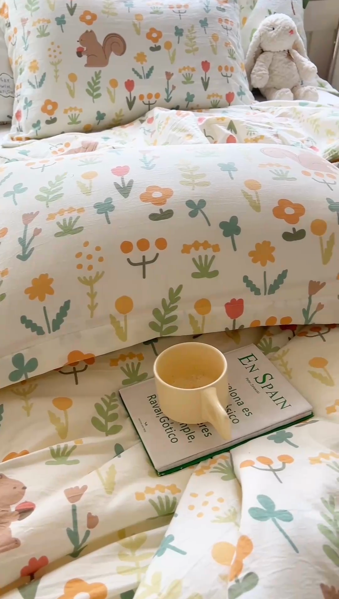 91家纺网 家纺一手货源 找家纺 创优家纺  2025新款A类皱皱纱小花边夏被 松鼠花园