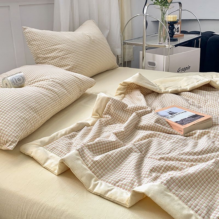 91家纺网 家纺一手货源 找家纺 水洗的故事2025新款A类色织水洗棉丝夏被四件套系列 奶黄格