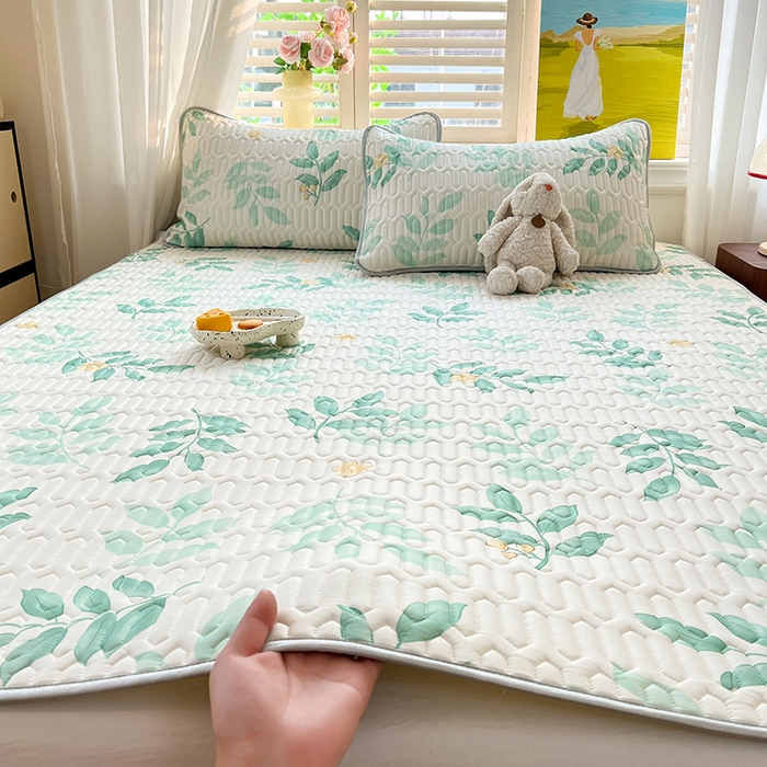 91家纺网 家纺一手货源 找家纺 慕澄家纺 2024新款小版印花0.5乳胶凉席系列 绿叶