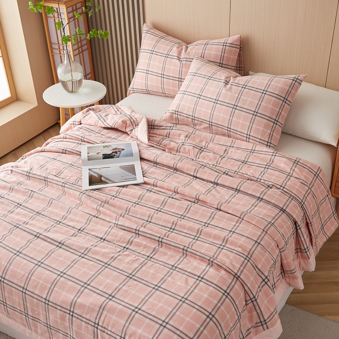 91家纺网 家纺一手货源 找家纺 猎鹿人家纺 2024新款水洗棉棉花夏被 乔南-粉