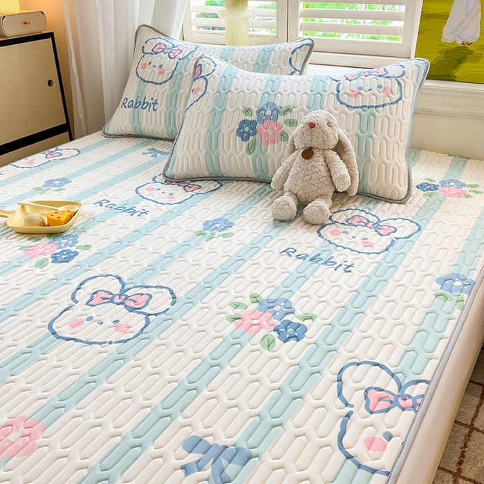 91家纺网 家纺一手货源 找家纺 慕澄家纺 2024新款小版印花0.5乳胶凉席系列 条纹兔