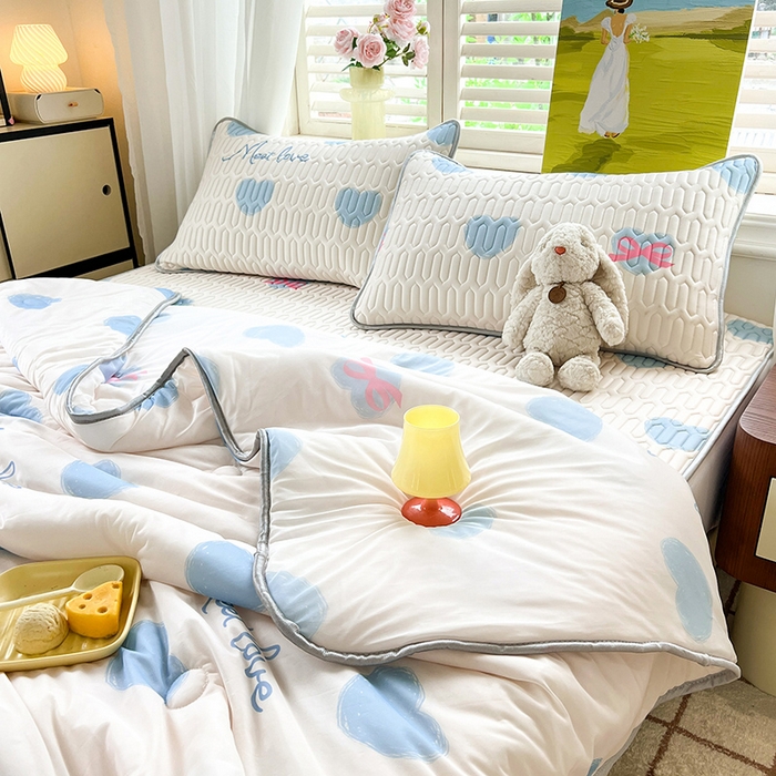 91家纺网 家纺一手货源 找家纺 慕澄家纺 2024新款小版印花0.5乳胶凉席夏被四件套 心情