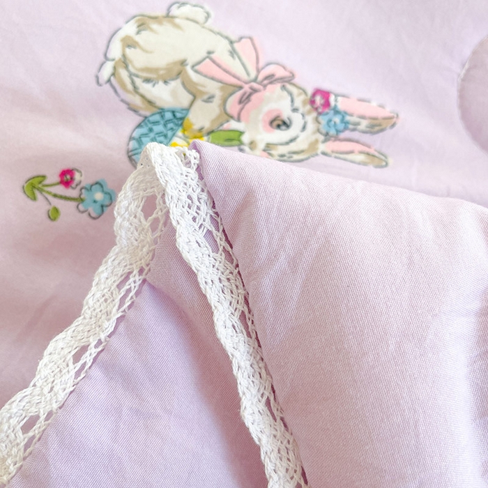 91家纺网 家纺一手货源 找家纺 创优家纺  2025新款A类皱皱纱小花边夏被 星黛兔