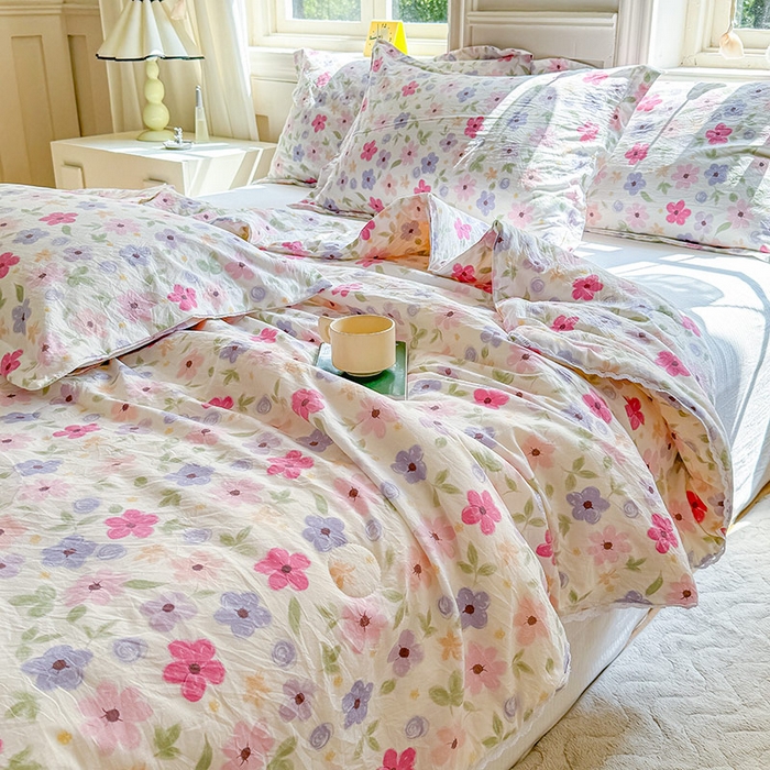 91家纺网 家纺一手货源 找家纺 创优家纺  2025新款A类皱皱纱小花边夏被 满心欢喜