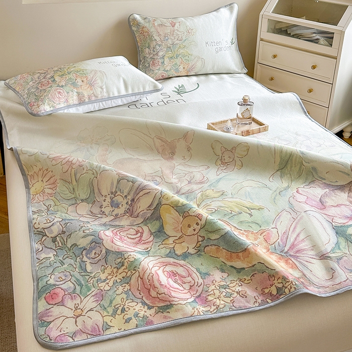 91家纺网 家纺一手货源 找家纺 萝莉家纺 2024新款大版印花冰丝凉席床席床笠款 小猫咪的花园-床笠款