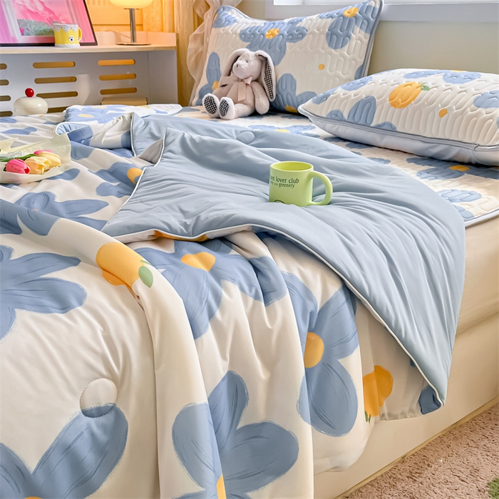 91家纺网 家纺一手货源 找家纺 古吉梦 2024新款冰激凌凉感丝夏被-小清新 凉感丝夏被-兰玲+天兰