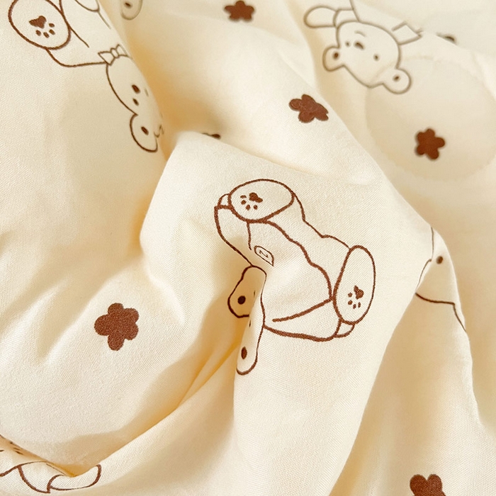 91家纺网 家纺一手货源 找家纺 创优家纺  2025新款A类皱皱纱小花边夏被 小熊院长