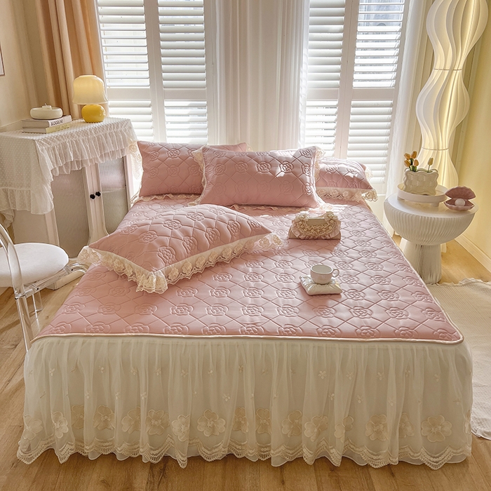 91家纺网 家纺一手货源 找家纺 网红馆 2025新款凉感丝乳胶凉席夏被四件套床裙款 绯红