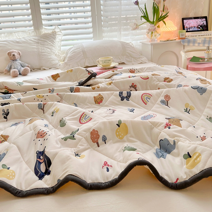 91家纺网 家纺一手货源 找家纺 琪格格纺织 2024新款A类卡通印花清新大豆针织夏被 200*230cm-夏被 针织被-动物之家