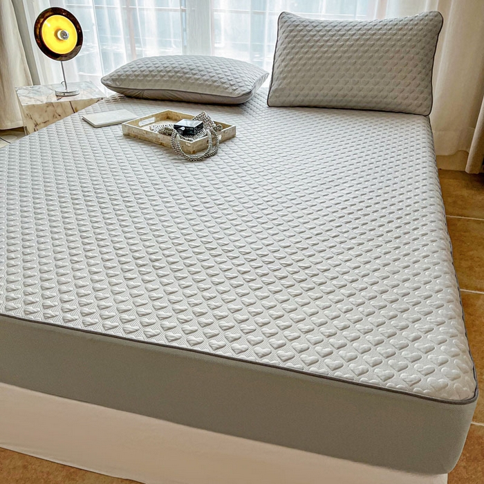 91家纺网 家纺一手货源 找家纺 全季家居 2024新款5A速冷PE简约系列凉豆豆席 爱心-绅士灰-床笠款