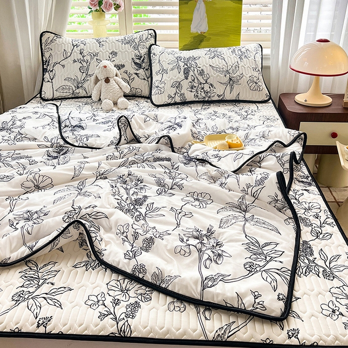 91家纺网 家纺一手货源 找家纺 慕澄家纺 2024新款小版印花0.5乳胶凉席夏被四件套 赫本