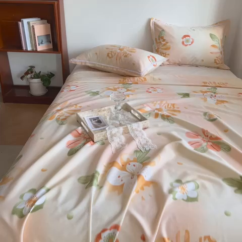 91家纺网 家纺一手货源 找家纺 萌宝老粗布毛绒玩具 2025新款原棉老粗布印花床单系列细纱帆布软凉席三枚段条花边款 向阳花