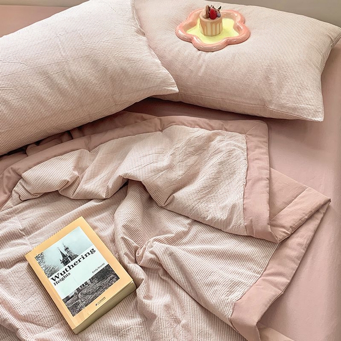 91家纺网 家纺一手货源 找家纺 水洗的故事2025新款A类色织水洗棉丝夏被四件套系列 密条粉