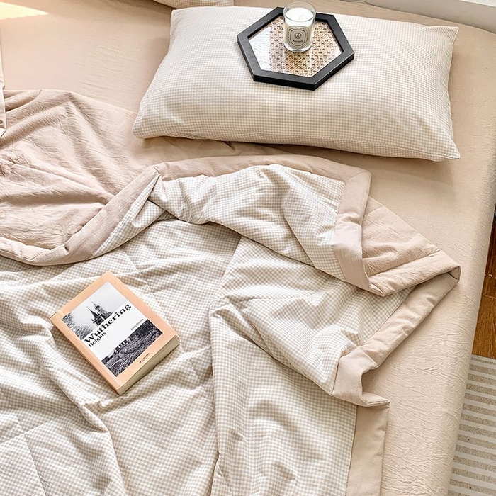 91家纺网 家纺一手货源 找家纺 水洗的故事2025新款A类色织水洗棉丝夏被四件套系列 小格米