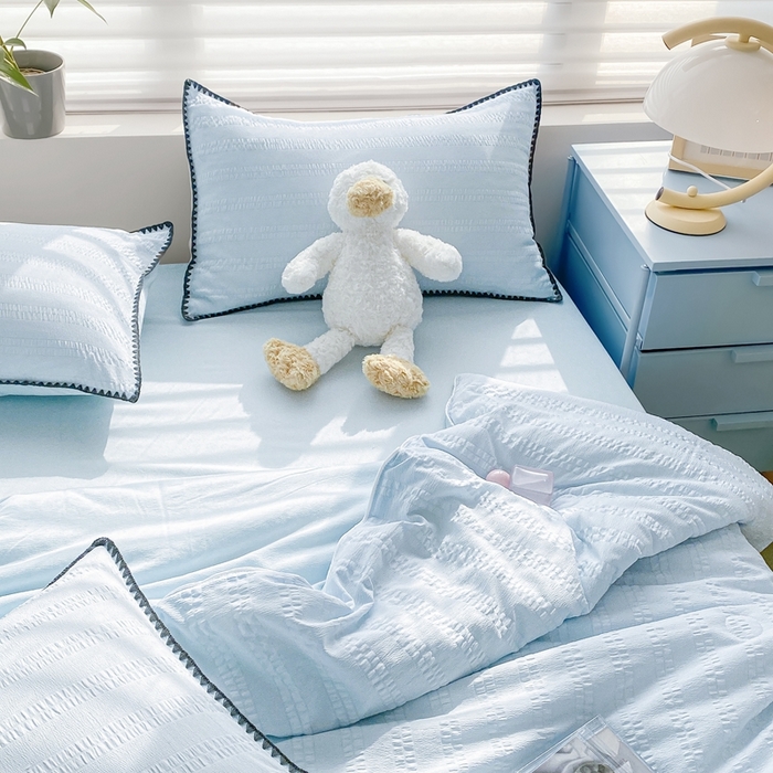 91家纺网 家纺一手货源 找家纺 羋多 2024新款泡泡棉夏被 天空蓝