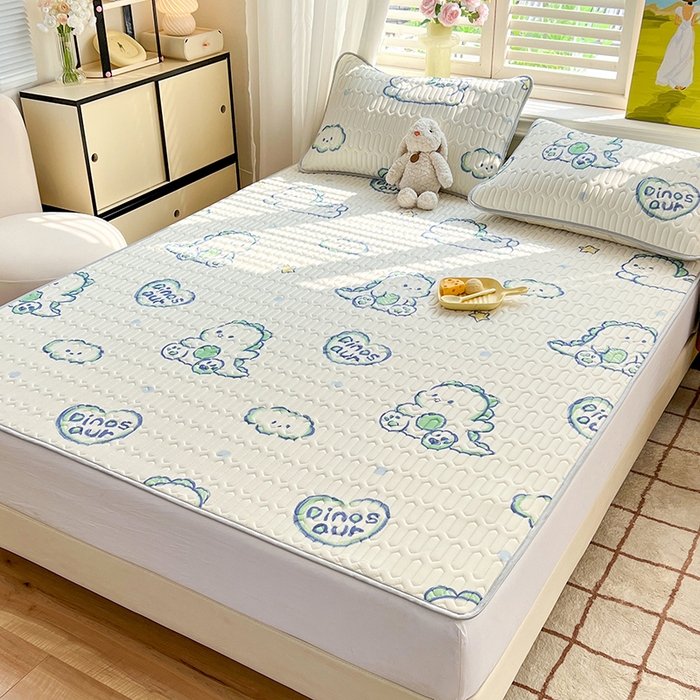 91家纺网 家纺一手货源 找家纺 慕澄家纺 2024新款小版印花0.5乳胶凉席系列 顽皮小恐龙