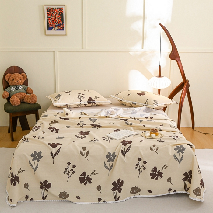 91家纺网 家纺一手货源 找家纺 萌宝老粗布毛绒玩具 2025新款原棉老粗布印花床单系列细纱帆布软凉席三枚段条花边款 黑加仑