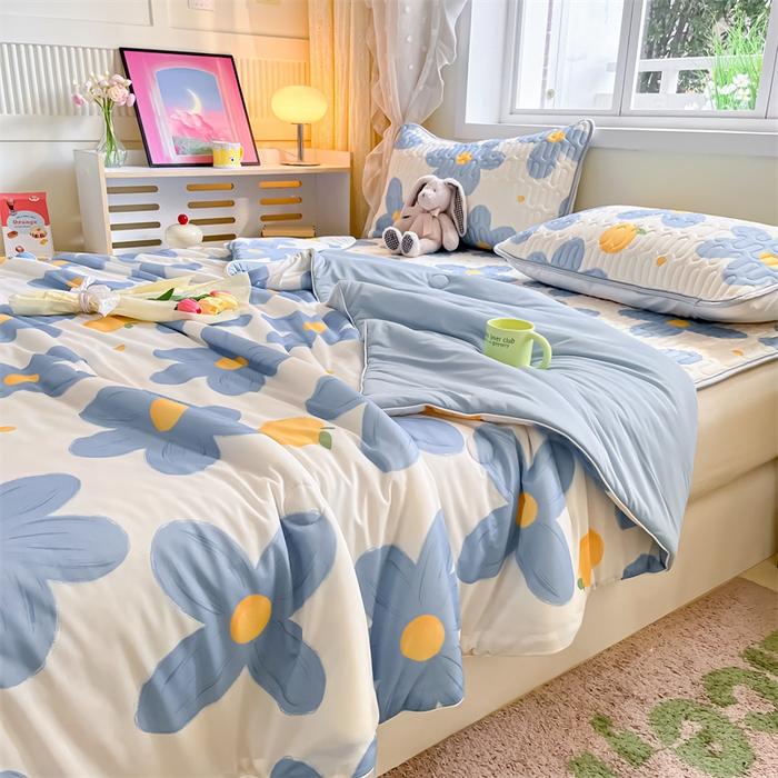 91家纺网 家纺一手货源 找家纺 古吉梦 2024新款冰激凌凉感丝夏被-小清新 凉感丝夏被-兰玲+天兰