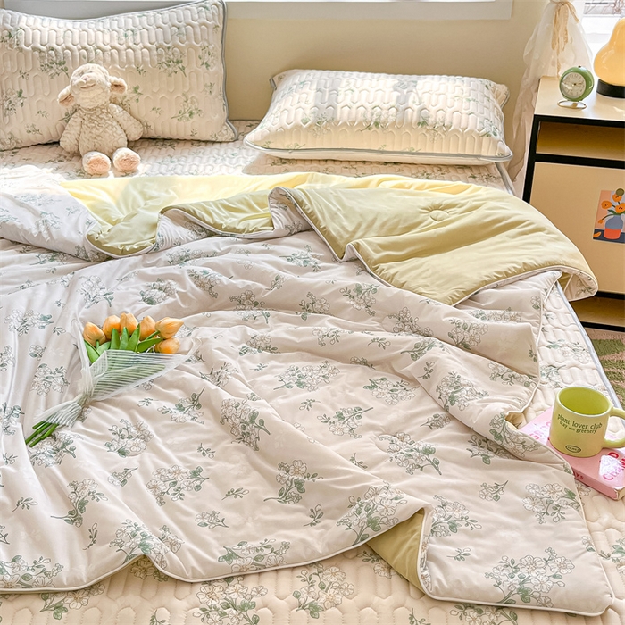 91家纺网 家纺一手货源 找家纺 古吉梦 2024新款冰激凌凉感丝夏被-小清新 凉感丝夏被-春意+莴苣