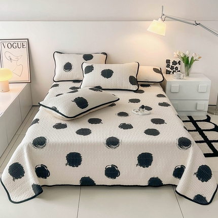 茉夕 2024新款天丝印花床盖 时尚元素