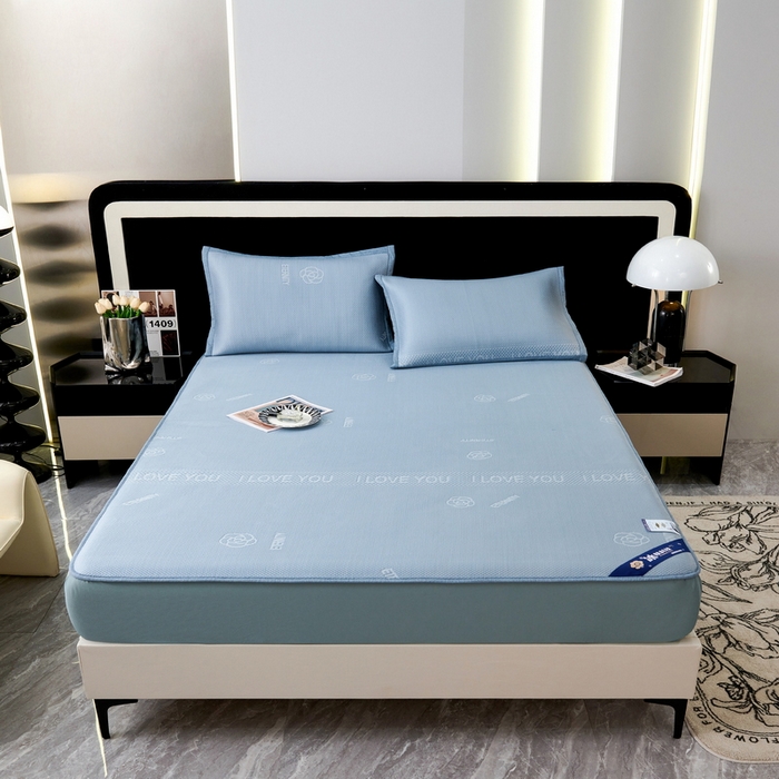 91家纺网 家纺一手货源 找家纺 宜派家纺 2024新款凉感丝刺绣凉席三件套 小花-蓝-床笠