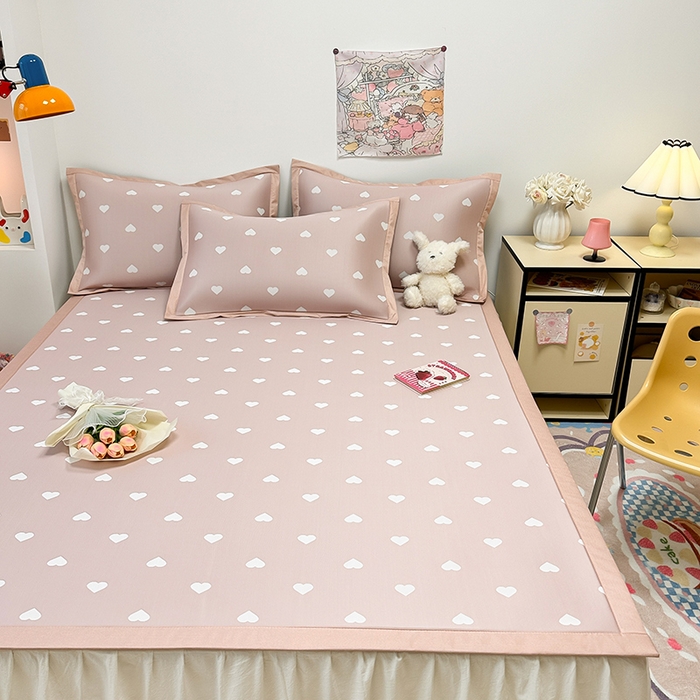 91家纺网 家纺一手货源 找家纺 全季家居 2024新款卡通提花系列PE凉感席 爱心-山茶粉