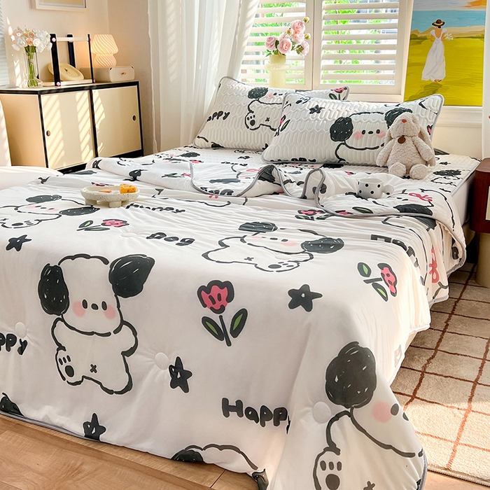 91家纺网 家纺一手货源 找家纺 慕澄家纺 2024新款小版印花0.5乳胶凉席夏被四件套 快乐小狗