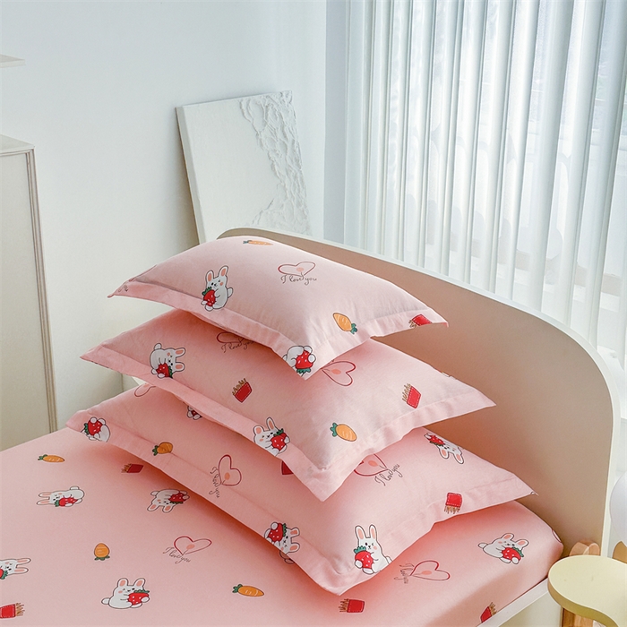 91家纺网 家纺一手货源 找家纺 凌云家纺 2025新款A类全棉床笠款三件套 水果兔-粉