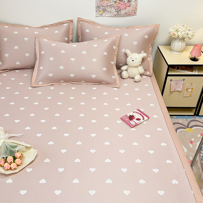 91家纺网 家纺一手货源 找家纺 全季家居 2024新款卡通提花系列PE凉感席 爱心-山茶粉