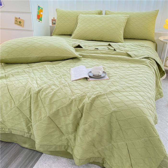 91家纺网 家纺一手货源 找家纺 琪格格2024新款A类细腻舒适全棉泡泡纱纱夏被 纯棉泡泡纱夏被-纯果绿