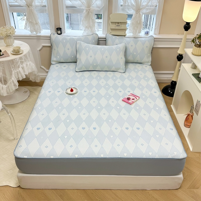 91家纺网 家纺一手货源 找家纺 全季家居 2024新款5A速冷PE小动物系列凉豆豆席 千鸟格-天蓝-床笠款