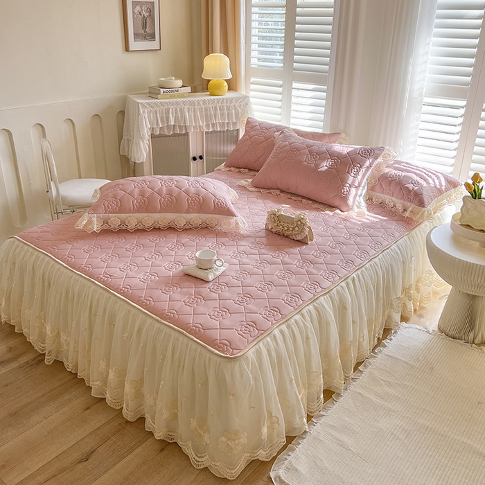 91家纺网 家纺一手货源 找家纺 网红馆 2025新款凉感丝乳胶凉席夏被四件套床裙款 绯红