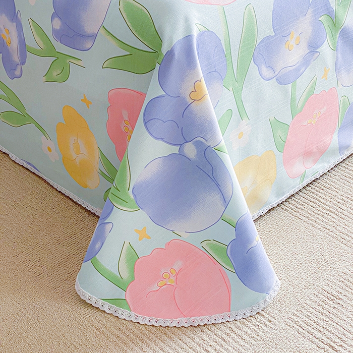 91家纺网 家纺一手货源 找家纺 萌宝老粗布毛绒玩具 2025新款原棉老粗布印花床单系列细纱帆布软凉席三枚段条花边款 蓝色花海